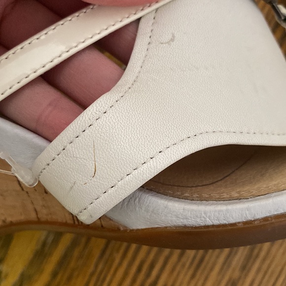 Rockport White Thong Sandal Wedges - Picture 8 of 9